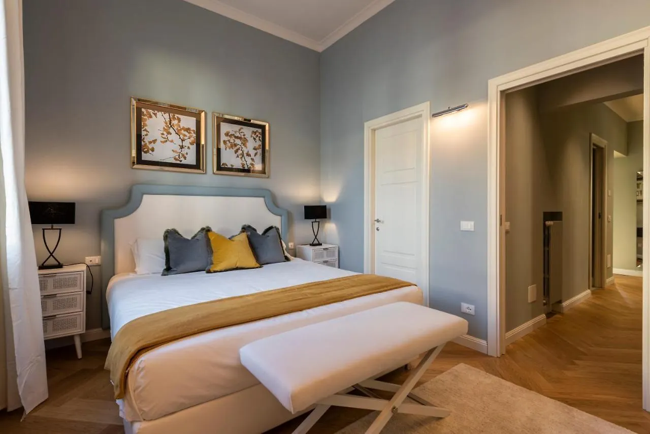 Appartamento BRAND NEW Dimora San Frediano Firenze 0*,  Italia